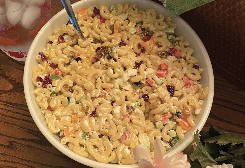 Macaroni salad filled with veggies