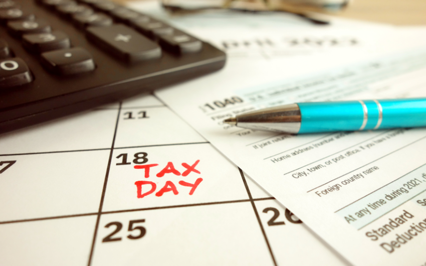 Tax Day calendar reminder and paperwork